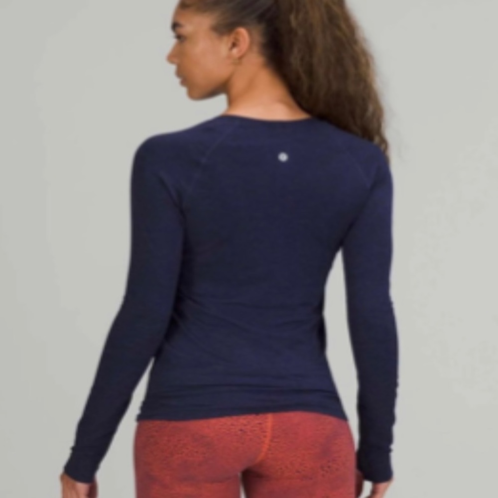 Lululemon Swiftly Tech Long Sleeve, Like New - Size 8 in Navy